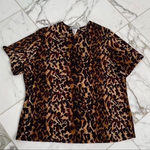 Ultimate! Animal Print Stretchy Material Top